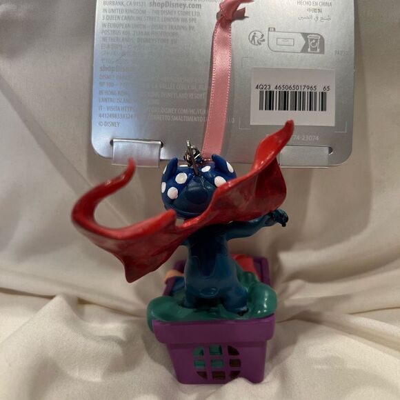 Disney Parks X Lilo & Stitch, Stitch Laundry Day Sketchbook Ornament Figure NWT - Picture 5 of 5